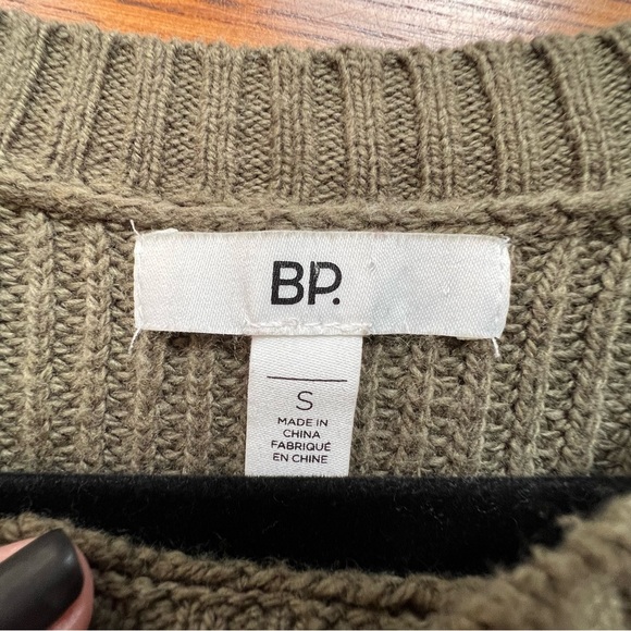 ⭐️ BP Nordstrom Olive Army Green Ruffle Open Elbow Crewneck Sweater SMALL - Picture 9 of 10